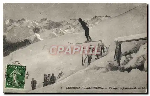 Cartes postales Sports d&#39hiver Ski Luchon Superbagneres Un saut impressionant