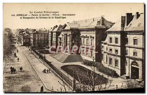 Ansichtskarte AK Aurillac Palais de Justice Prise Gendarmerie et perspective de l&#39avenue de la Republique