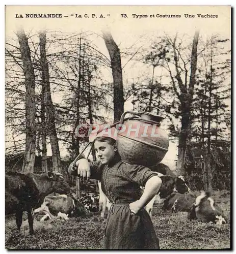 Cartes postales Folklore Normandie Une vachere Vache TOP