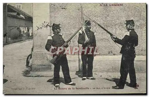 Cartes postales Militaria Caserne La releve de la sentinelle Le mot d&#39ordre