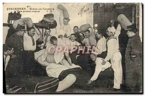 Ansichtskarte AK Militaria Caserne Vincennes Scene de caserne Une bonne farce