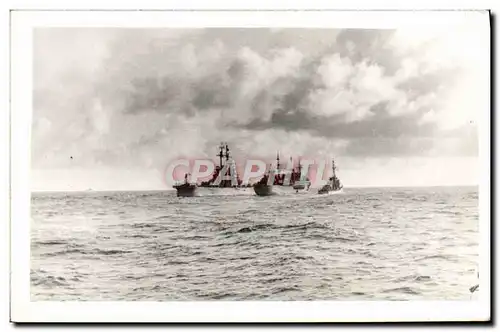 Cartes postales moderne Bateau de guerre USA au large de Marseille 1947 1948