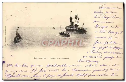 Cartes postales Bateau de guerre Torpilleurs attaquant un cuirasse