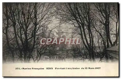 Cartes postales Bateau de guerre Iena pendant l'explosion du 12 mars 1907