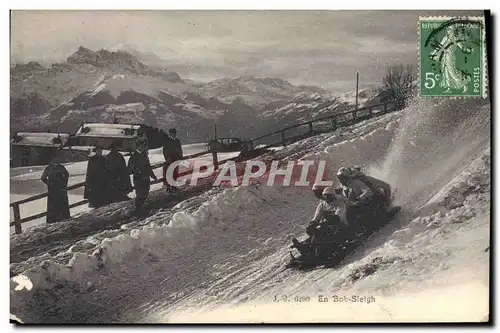 Cartes postales Sports d&#39hiver Ski En Bob-sleigh Bobsleigh