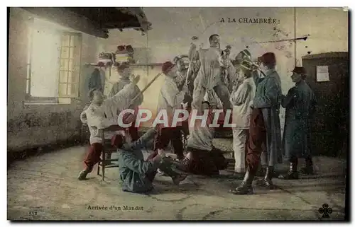 Cartes postales Militaria Caserne A la chambree Arrivee d&#39un mandat Escrime