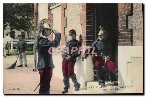 Ansichtskarte AK Militaria Caserne Salut au poste