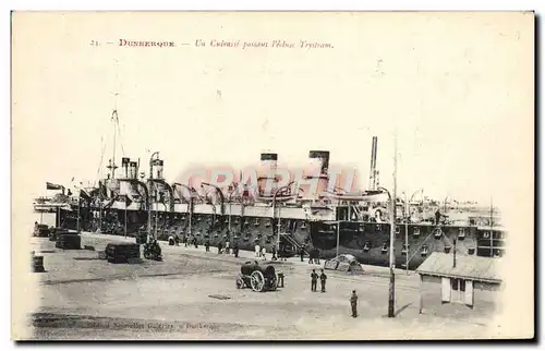 Cartes postales Bateau de guerre Dunkerque Un cuirasse passant l&#39ecluse Trystram