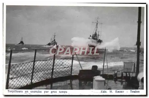 Ansichtskarte AK Bateau de guerre Torpilleurs en exercice par gros temps