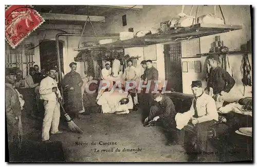 Cartes postales Militaria Caserne le reveil de dimanche