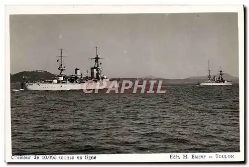 Ansichtskarte AK Bateau de guerre Croiseur de 10 000 tonnes en ligne