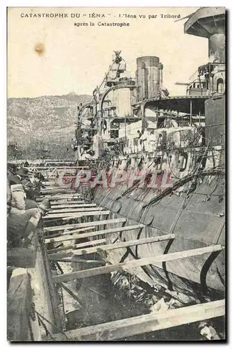 Ansichtskarte AK Bateau de guerre Catastrophe du Iena L&#39Iena vu par tribord apres la catastrophe