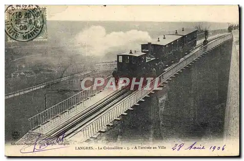 Cartes postales Train Locomotive Langres La cremaillere A l&#39arrivee en ville