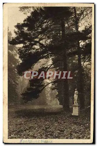 Cartes postales Palais De Fontainebleau Le parc un matin d&#39automne