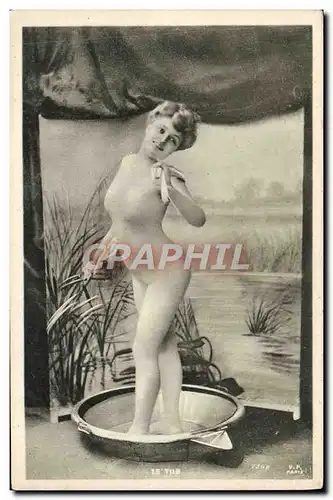 Ansichtskarte AK Nu erotique Femme Le tub