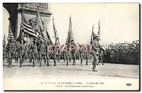 Ansichtskarte AK Militaria Fetes de la Victoire 14 juillet 1919 Le defile Les etendards americains