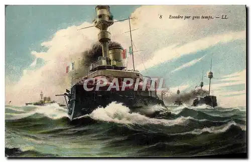 Cartes postales Bateau Guerre Escadre par gros temps