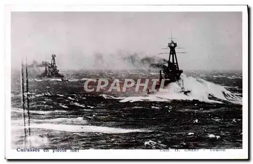 Cartes postales Bateau Guerre Cuirasses en pleine mer