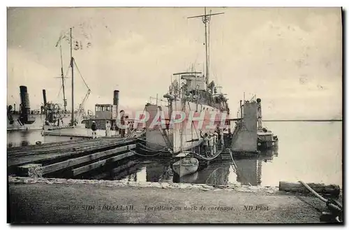 Ansichtskarte AK Bateau Guerre Arsenal de Sidi Abdallah Torpilleur du dock de carenage