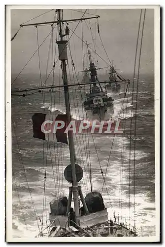 Cartes postales Bateau Guerre