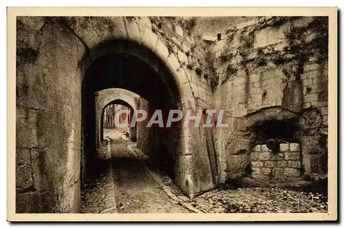 Cartes postales St Paul L&#39Entree du Village Par les Vieilles fortifications et le canon qui le defendait