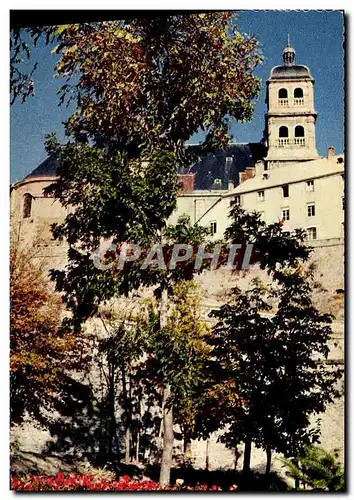 Cartes postales moderne Briancon la Collegiale les remparts de la citadelle et les jardins