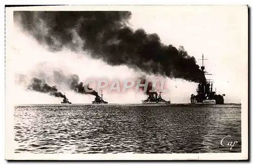 Ansichtskarte AK Bateau Guerre Toulon Escadre