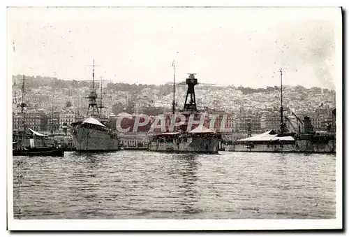 Cartes postales Bateau Guerre