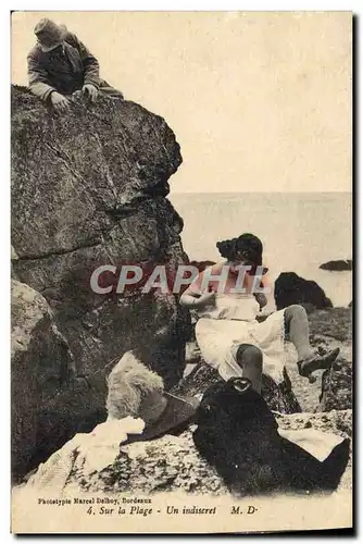 Cartes postales Nu erotique Femme Sur la plage Un indiscret