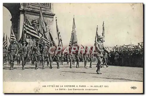 Ansichtskarte AK Militaria Fetes de la Victoire 14 juillet 1919 Le defile Les etendards americaines