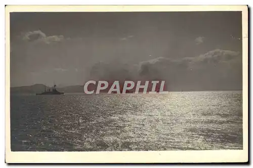 Cartes postales moderne Bateau Guerre