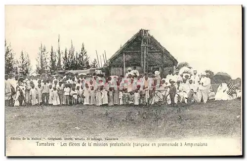 Ansichtskarte AK Madagascar Tamatave Les eleves de la mission protestante francaise en promenade a Ampanalana