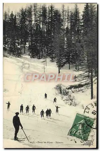 Ansichtskarte AK Sports d&#39hiver Ski Dans les Alpes Skieurs