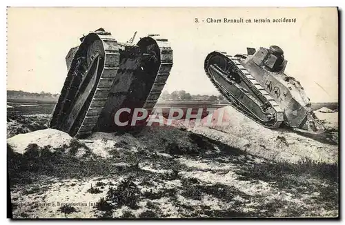 Cartes postales Militaria Tank Chars Renault en terrain accidente