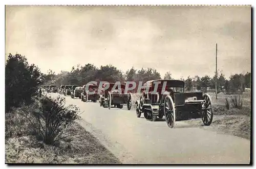 Cartes postales Militaria Batterie de 75 tractee par auto chenilles