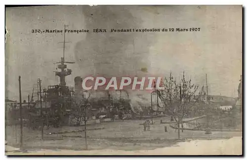 Ansichtskarte AK Bateau Guerre Iena pendant l&#39explosion de 12 mars 1907
