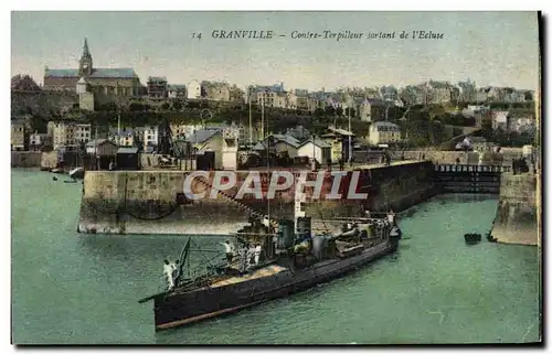 Cartes postales Bateau Guerre Granville Contre torpilleur sortant de l&#39ecluse