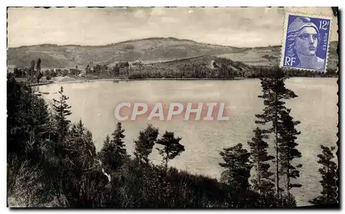 Cartes postales Lac D&#39Issarles Cratere d&#39un ancien volcan