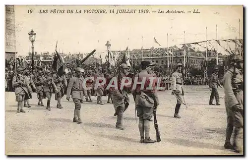 Cartes postales Militaria Les fetes de la Victoire 14 juillet 1919 Les aviateurs