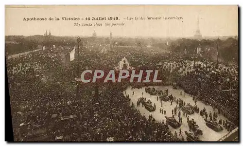 Ansichtskarte AK Militaria Tank Apotheose de la victoire 14 juillet 1919 Les tanks ferment le cortege Paris Tour