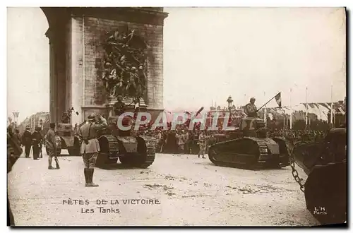 Ansichtskarte AK Militaria Tank Paris Fetes de la Victoire 14 juillet 1919