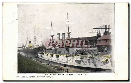 Ansichtskarte AK Bateau Guerre Battleship in dock Newport Va