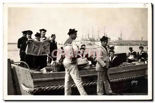 Ansichtskarte AK Bateau Guerre Cote d&#39Azur Toulon Les gars de la marine