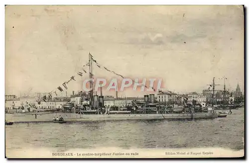 Cartes postales Bateau Guerre Bordeaux Contre torpilleur Fanion en rade