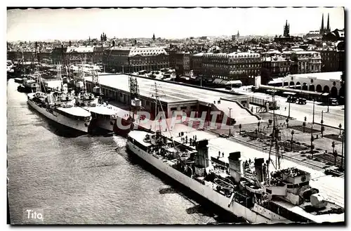 Cartes postales moderne Bateau Guerre Bordeaux Port autonome Les quais