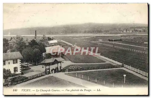 Cartes postales Cheval Equitation Hippisme Vichy Le champ de courses Vue generale du pesage