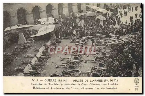 Cartes postales Militaria Paris Musee de l&#39armee Ensemble des trophees exposes dans la cour d&#39honneur des