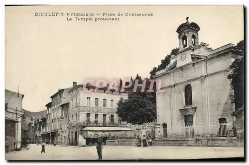 Ansichtskarte AK Religion prostestante Dieulefit Place de Chateaures Temple protestant