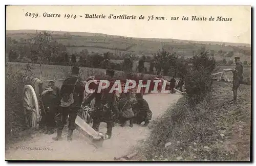 Ansichtskarte AK Militaria Batterie d&#39artillerie de 75 mm sur les hauts de Meuse