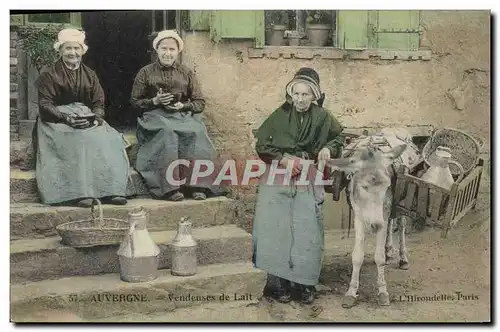 Cartes postales Auvergne Vendeuses de lait TOP